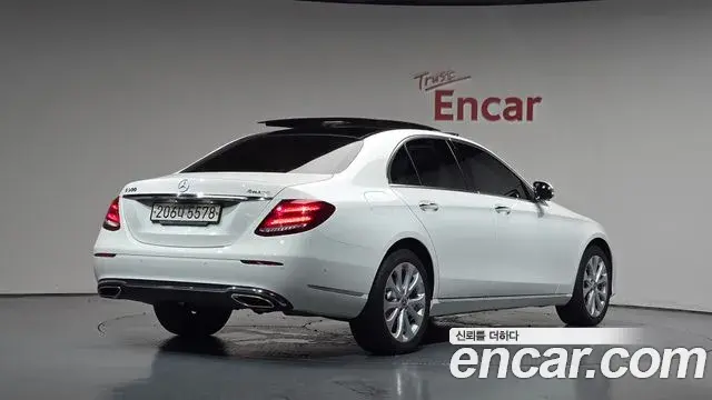 Mercedes-Benz E-Class 2019 — Фото 2/20