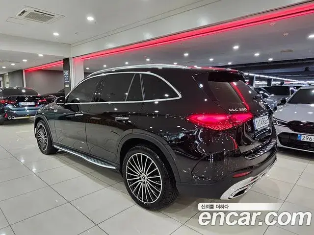 Mercedes-Benz GLC-Class 2023 — ფოტო 8/20