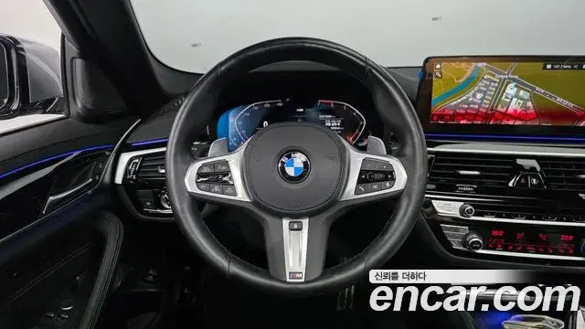 BMW 5 Series 2022 — Фото 14/20
