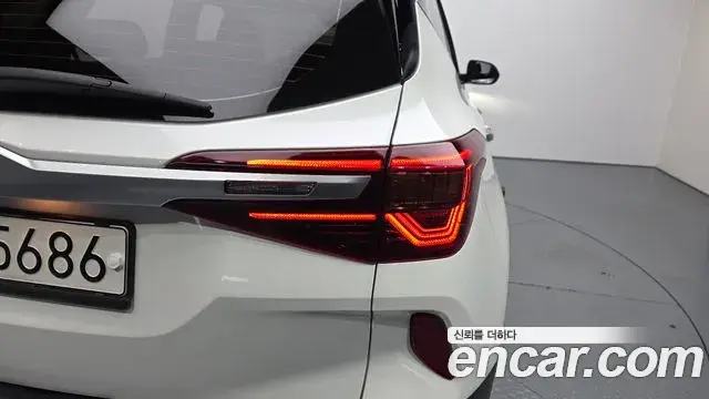Kia Seltos 2022 — Şəkil 6/31