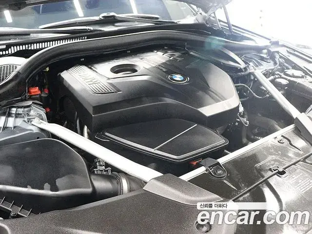 BMW 5 Series 2018 — Фото 17/19