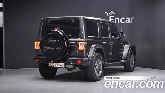 Jeep Wrangler 2020 — Фото 2/20