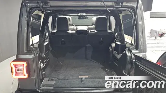 Jeep Wrangler 2020 — Фото 20/20