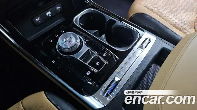 Kia Carnival 2023 — Фото 9/20