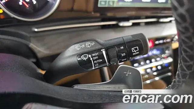 Kia Carnival 2023 — Фото 16/20