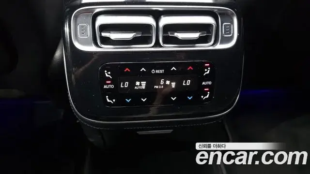 Mercedes-Benz S-Class 2022 — ფოტო 8/20