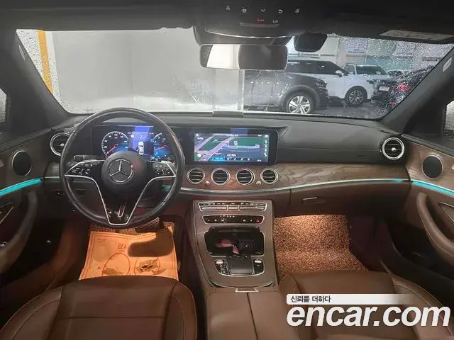 Mercedes-Benz E-Class 2020 — Фото 17/20