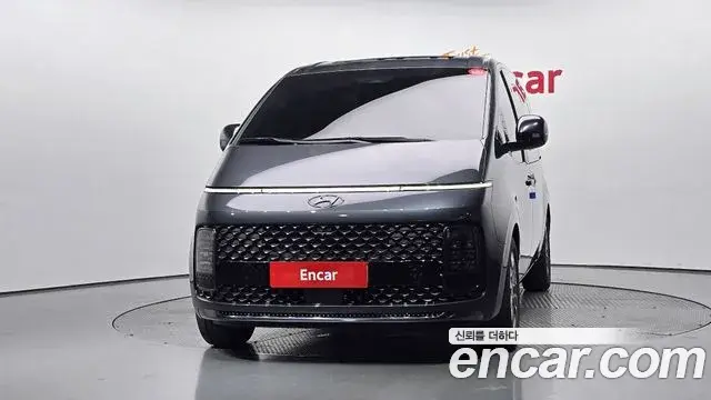 Hyundai Staria 2024 — Фото 2/20