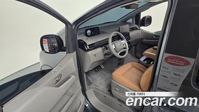 Hyundai Staria 2024 — Фото 10/20