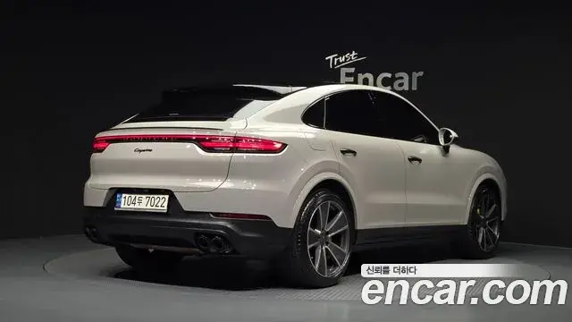 Porsche Cayenne 2021 — Фото 2/20