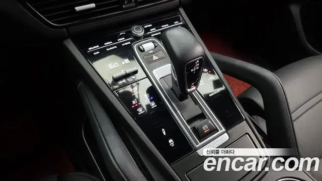 Porsche Cayenne 2021 — Фото 9/20