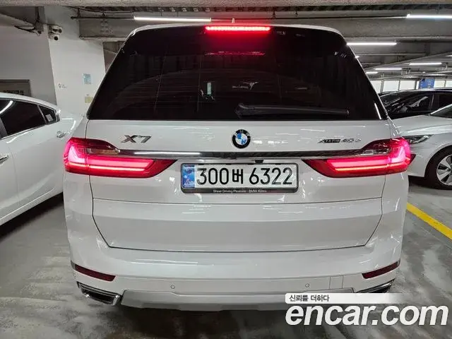 BMW X7 2021 — Фото 3/20