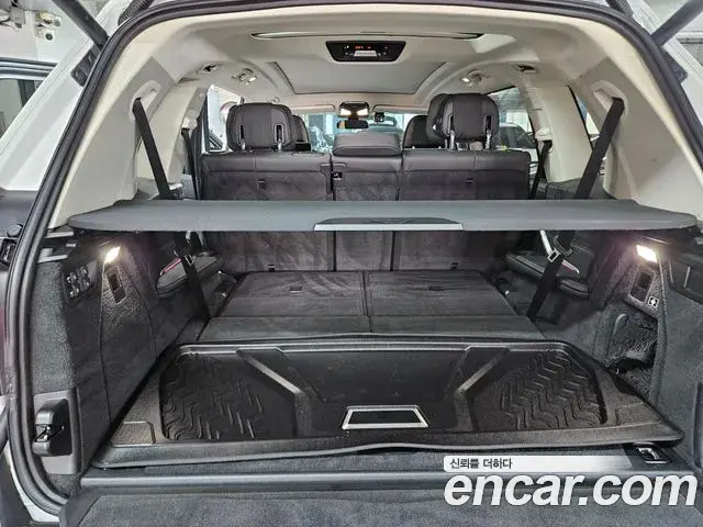 BMW X7 2021 — Фото 18/20