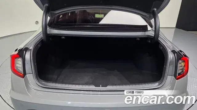 Hyundai Sonata 2022 — Фото 19/20