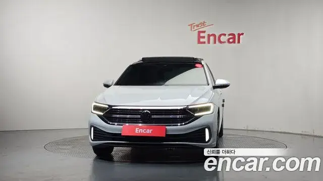 Volkswagen Jetta 2024 — Photo 10/37