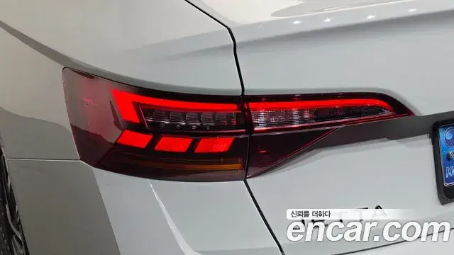 Volkswagen Jetta 2024 — Photo 17/37