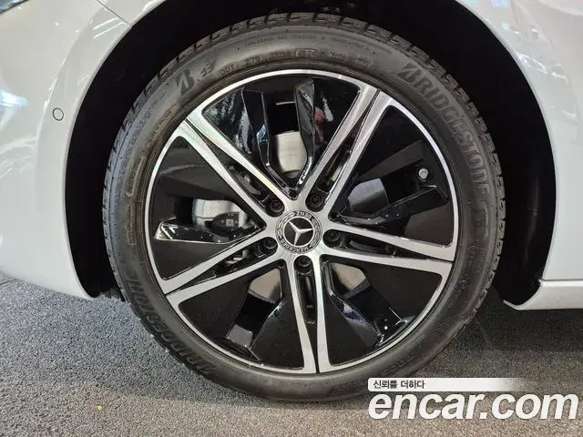 Mercedes-Benz A-Class 2026 — Фото 4/18