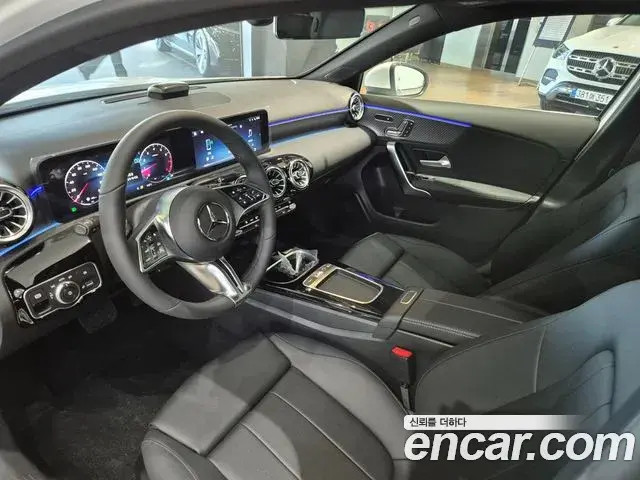 Mercedes-Benz A-Class 2026 — Фото 17/18