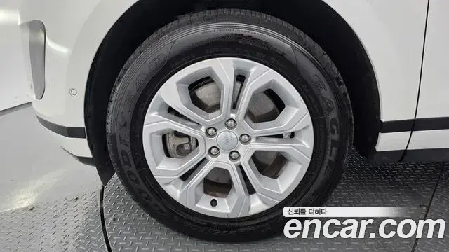 Land Rover Range Rover Evoque 2021 — ფოტო 17/20