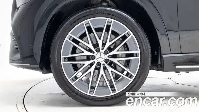 Mercedes-Benz GLE-Class 2025 — Фото 4/19