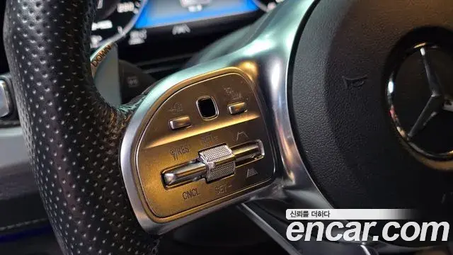 Mercedes-Benz G-Class 2021 — Photo 17/30