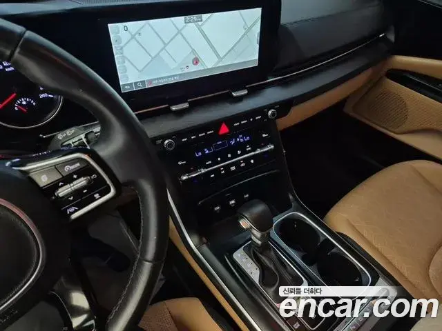 Kia Carnival 2022 — Фото 8/20