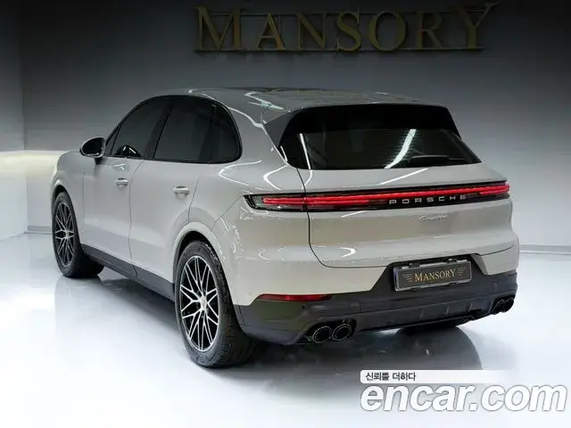 Porsche Cayenne 2024 — Фото 1/20