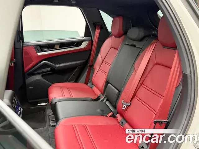 Porsche Cayenne 2024 — Фото 16/20