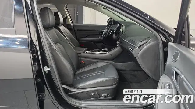 Hyundai Sonata 2022 — Фото 11/20
