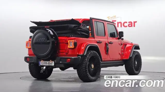 Jeep Wrangler 2023 — Фото 2/20