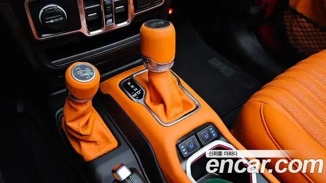 Jeep Wrangler 2023 — Фото 9/20