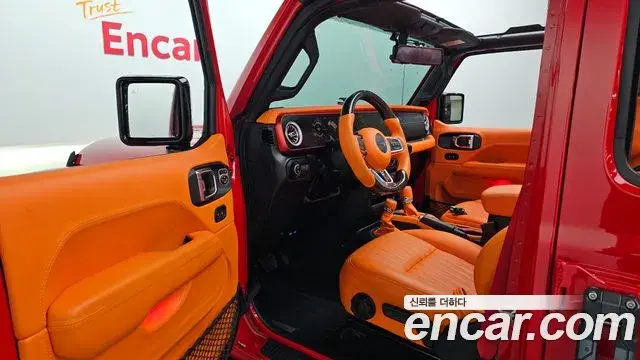 Jeep Wrangler 2023 — Фото 10/20