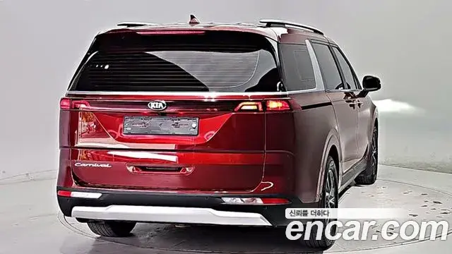 Kia Carnival 2021 — Фото 3/20