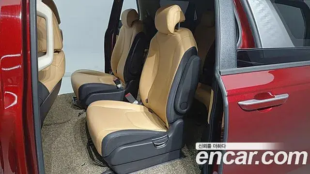 Kia Carnival 2021 — Фото 6/20