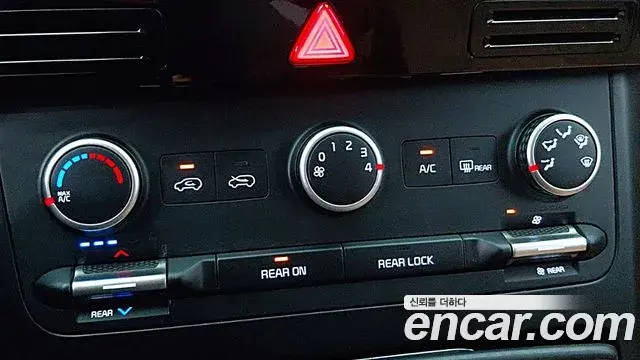 Kia Carnival 2021 — Фото 15/20