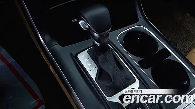 Kia Carnival 2021 — Фото 16/20