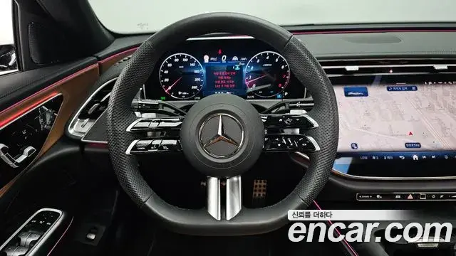 Mercedes-Benz E-Class 2025 — Фото 13/20
