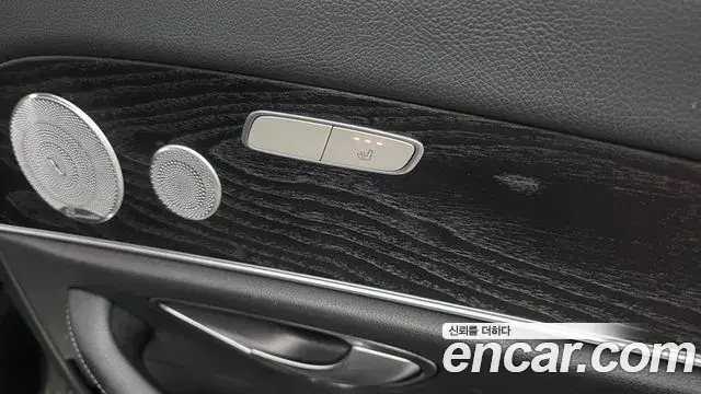 Mercedes-Benz E-Class 2018 — Фото 18/20