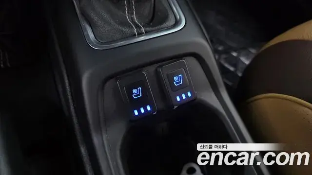 Jeep Wrangler 2020 — Фото 18/20