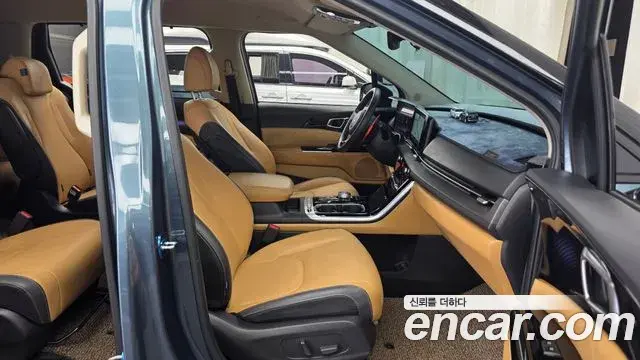 Kia Carnival 2023 — Photo 32/34