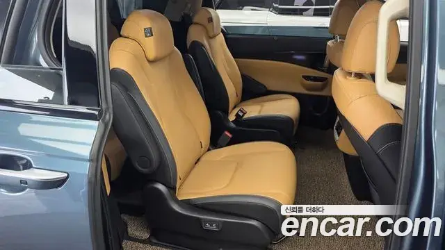 Kia Carnival 2023 — Photo 23/34
