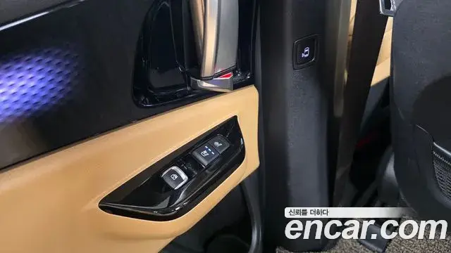 Kia Carnival 2023 — Photo 3/34