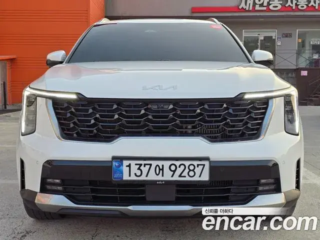Kia Sorento 2023 — Photo 1/20