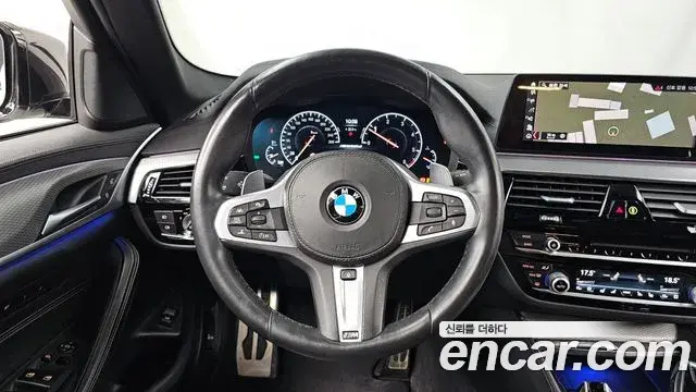 BMW 5 Series 2019 — Фото 13/20