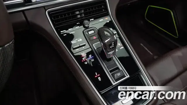 Porsche Panamera 2018 — Фото 9/20