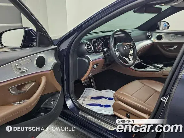 Mercedes-Benz E-Class 2020 — Фото 10/20