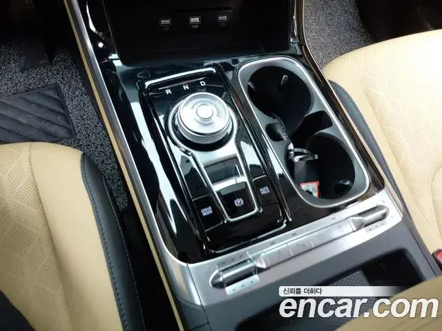 Kia Carnival 2022 — Фото 9/20