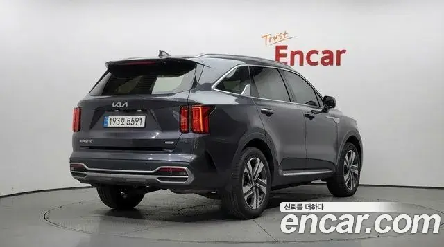 Kia Sorento 2022 — Фото 2/20