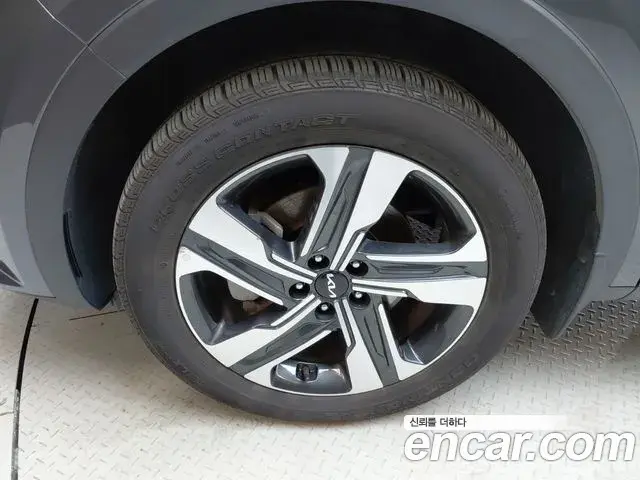 Kia Sorento 2022 — Фото 5/20