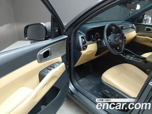 Kia Sorento 2022 — Фото 10/20